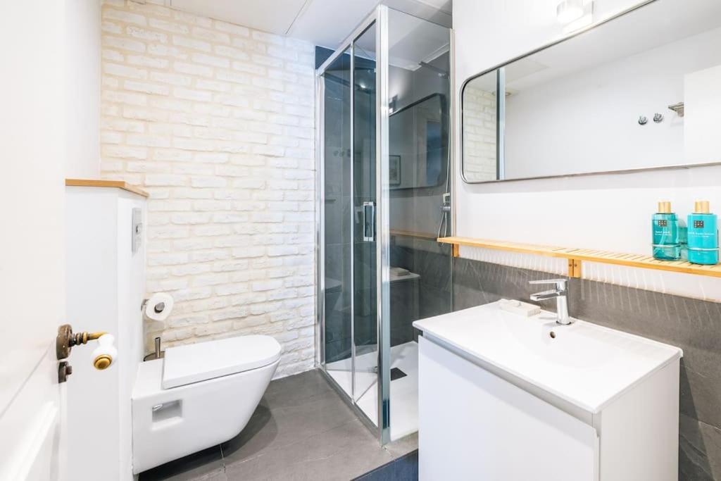 Amazing Flat 5 Balconies In Chueca - Gran Via Apartman Madrid Kültér fotó