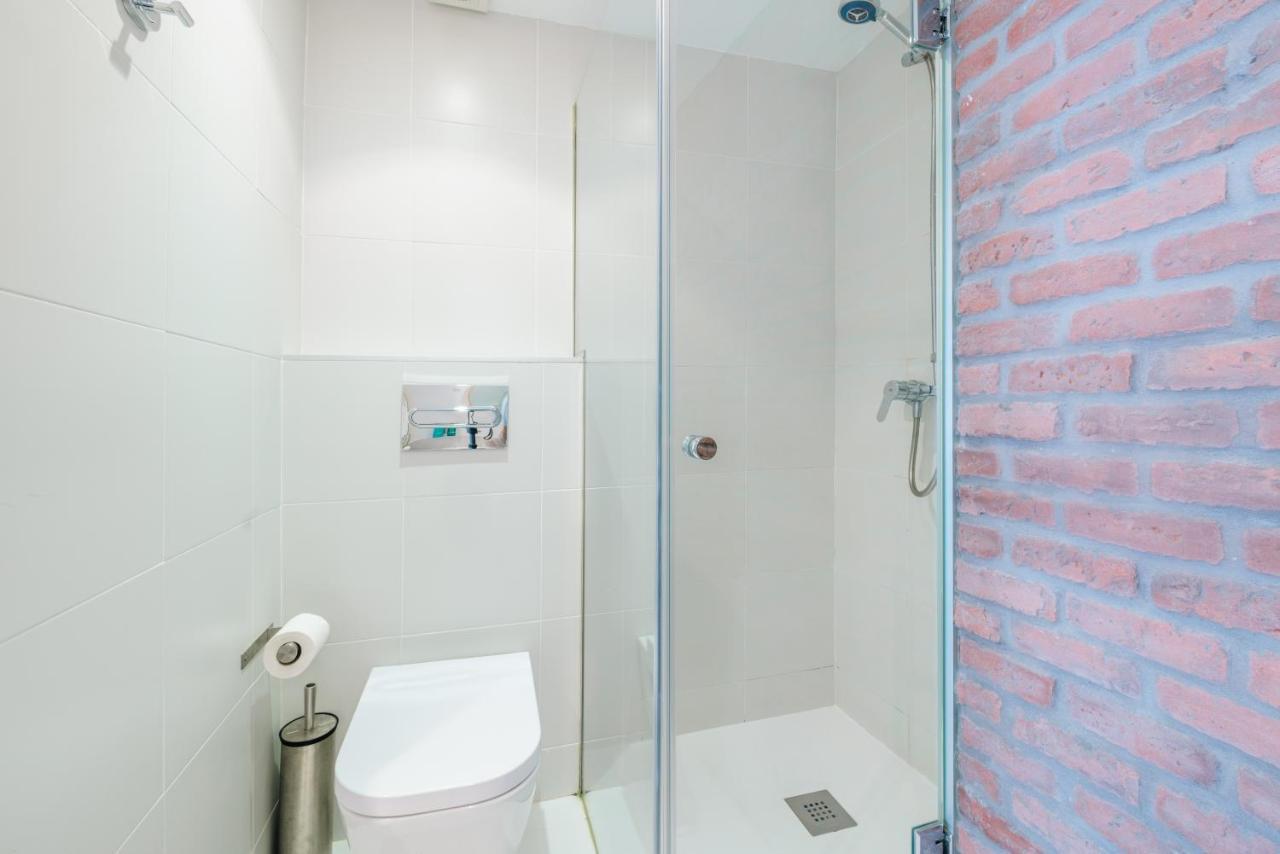 Amazing Flat 5 Balconies In Chueca - Gran Via Apartman Madrid Kültér fotó