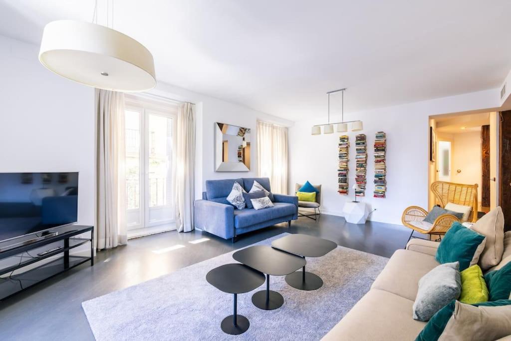 Amazing Flat 5 Balconies In Chueca - Gran Via Apartman Madrid Kültér fotó