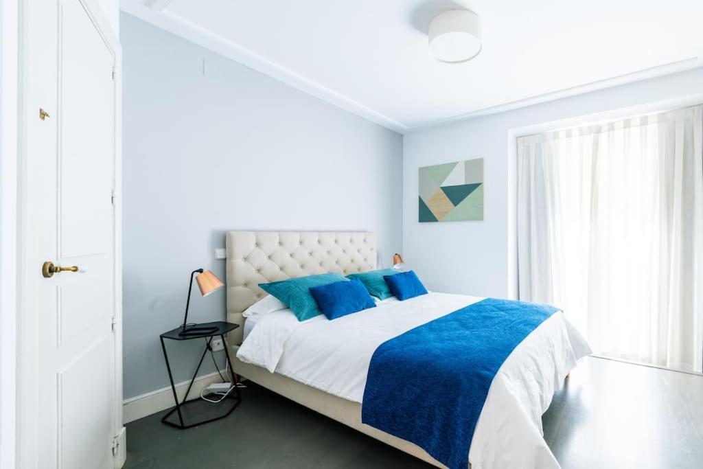 Amazing Flat 5 Balconies In Chueca - Gran Via Apartman Madrid Kültér fotó