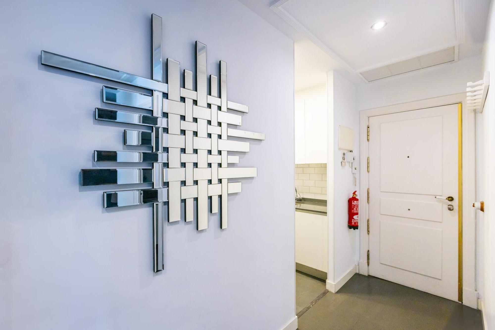 Amazing Flat 5 Balconies In Chueca - Gran Via Apartman Madrid Szoba fotó